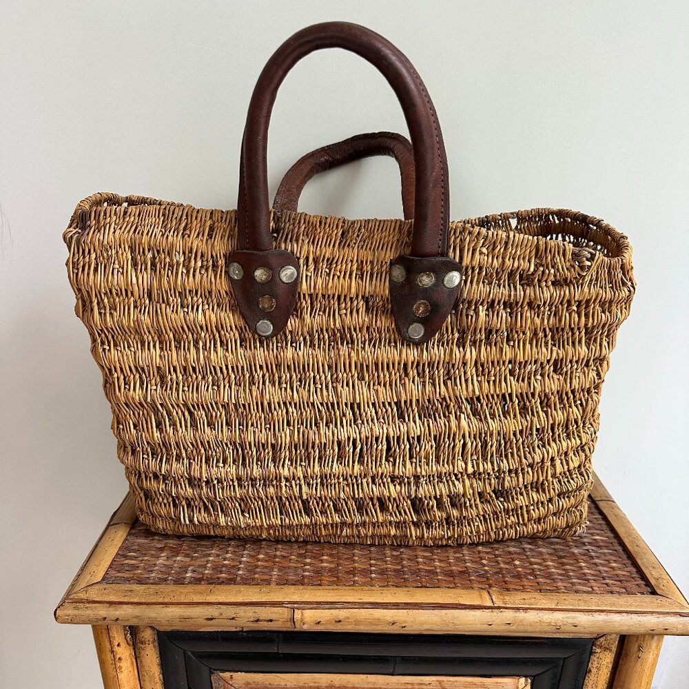 Woven Jute Tote Handbag Medium Size - great condition!